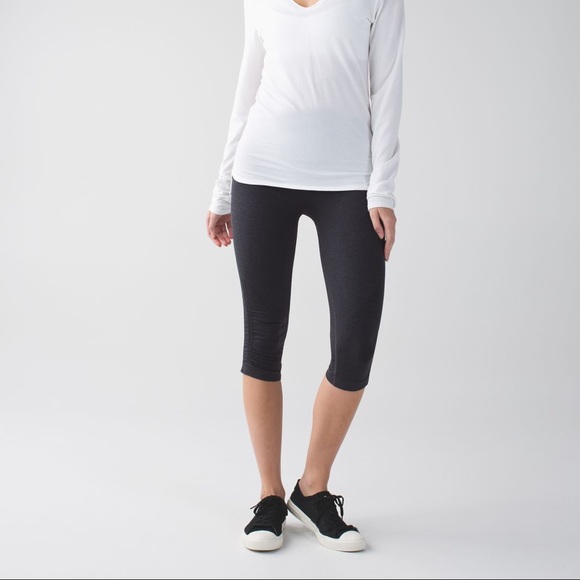 Lululemon In The Flow Crop II Heathered Deep Coal - Picture 1 of 11